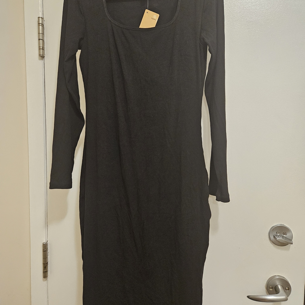 Chic Black Long Sleeve Midi Dress
